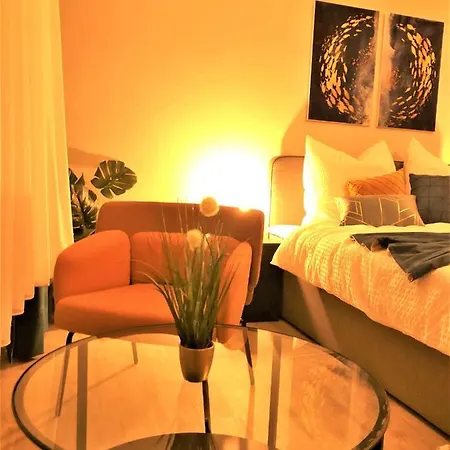 Central-modern With Balcony Near Mtu, The By Lakescape Fewos Apartment