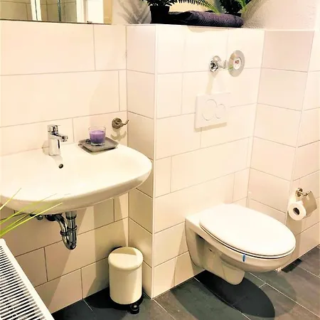 Central-modern With Balcony Near Mtu, The By Lakescape Fewos Apartament